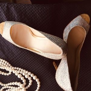 Free Shipping--Enzo Angiolini Silver/Gold  Peep Toe Heels 6.5